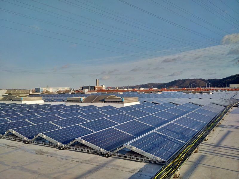 realisation-installation-panneaux-solaires-photovoltaiques-abinbev-jupiler-jupille-12