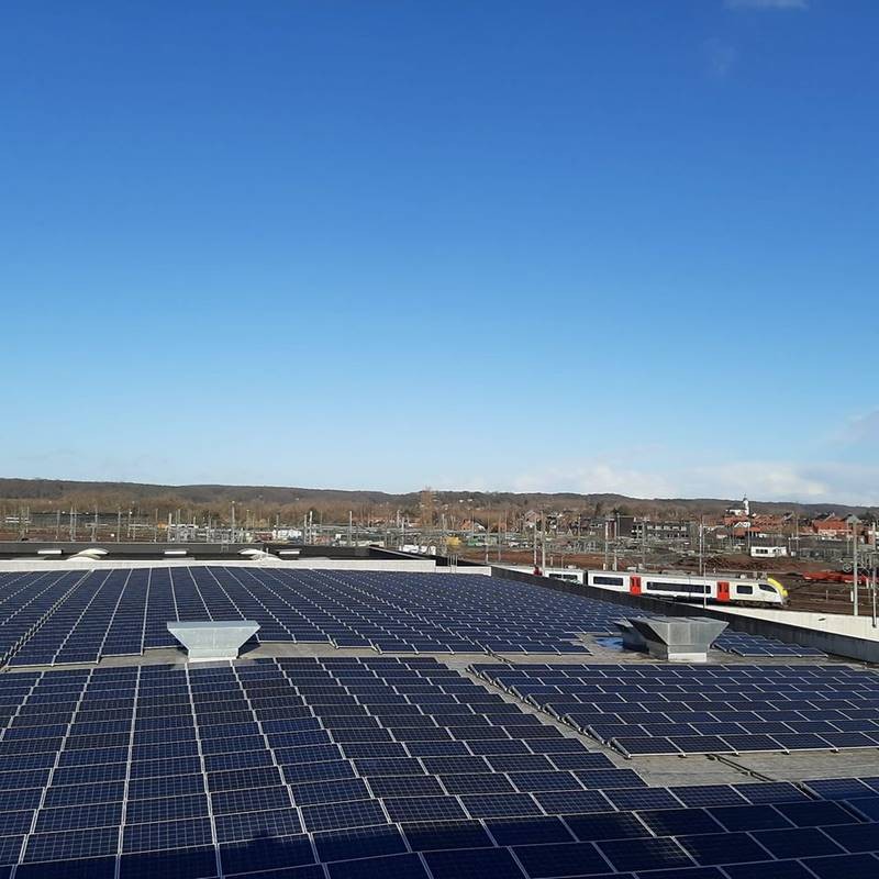 installation-panneaux-solaires-stella-artois-louvain-brasserie-2