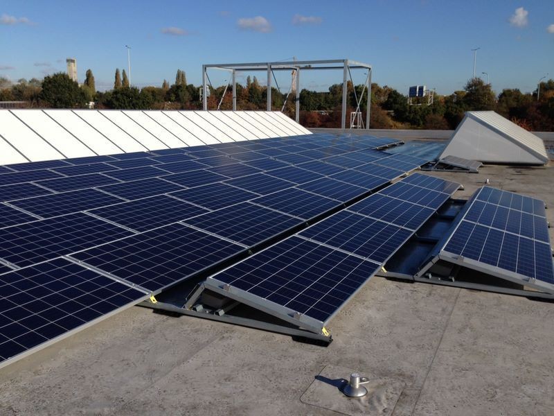realisation-installation-panneaux-solaires-photovoltaiques-asbl-petits-riens-anderlecht-bruxelles-2