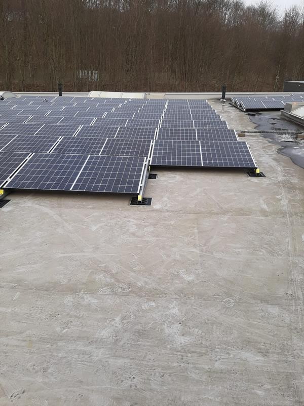 installation-1369-panneaux-solaires-bruxelles-scania-colas-dauvister-3