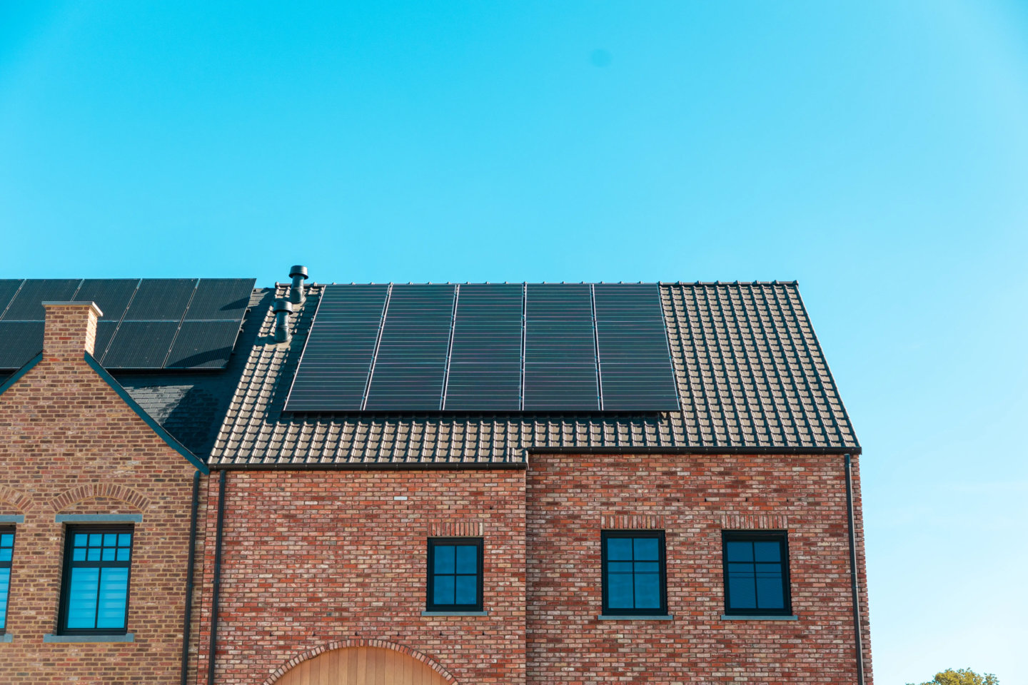 installation-panneaux-solaires-analyse-toit